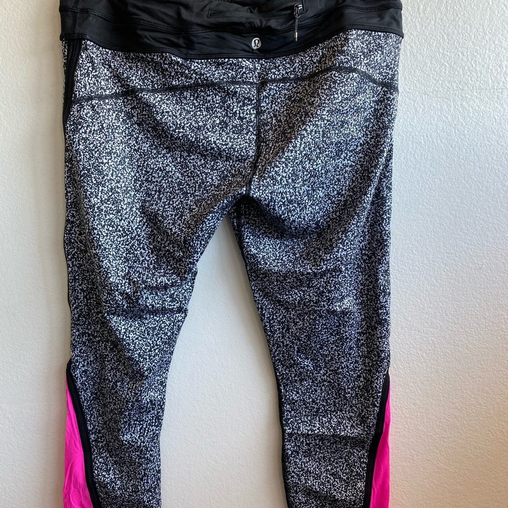 Lululemon pace tight - black white pink - 10